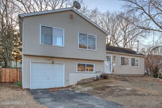 27 Mast Dr, Barnegat, NJ 08005