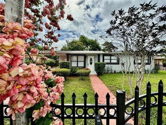 1783 Lauderdale Manor Dr, Fort Lauderdale, FL 33311