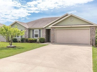 523 Amber Ave, Hollister, MO 65672