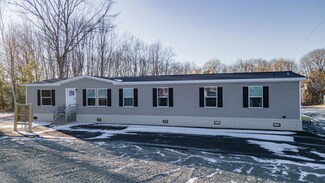 8 Hayden St, Winslow, ME 04901
