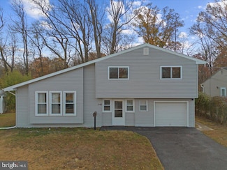 548 Beverly Dr, Magnolia, NJ 08049