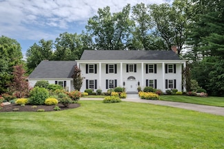 61 Prynne Ridge Rd, Longmeadow, MA 01106