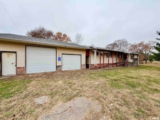 301 S 11th St, Keithsburg, IL 61442