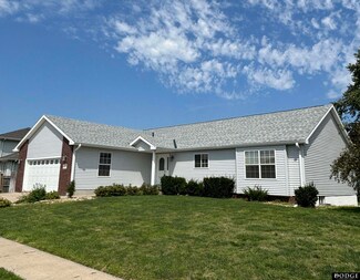 1740 E Churchill Dr, Fremont, NE 68025