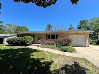 425 Mineau Pkwy, Madison, WI 53711