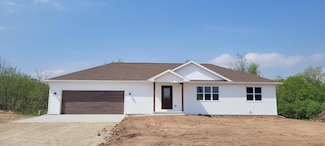 629 Douglas St, New London, WI 54961