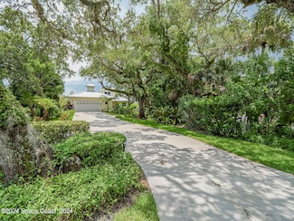 395 Live Oak Dr, Vero Beach, FL 32963