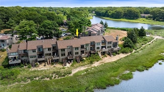 267 Fishing Cove Rd, North Kingstown, RI 02852