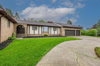 59663 Pettengill Dr, New Hudson, MI 48165