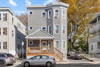 40 Melbourne St, Dorchester Center, MA 02124
