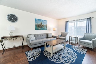 942 Guelbreth Ln Unit 300, Saint Louis, MO 63141