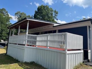 138 Ford Trail, Bracey, VA 23919