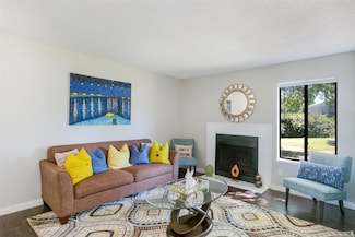 4600 W Pioneer Dr Unit 284, Irving, TX 75061