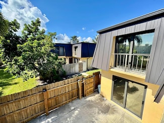 2362 Waterside Dr, Lake Worth, FL 33461