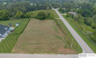 6602 Pawnee Cir, Omaha, NE 68152