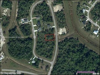 5010 S Peachtree Cir, Labelle, FL 33935