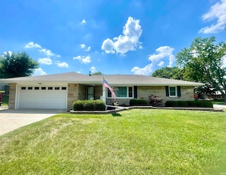 1317 N Riley Rd, Muncie, IN 47304