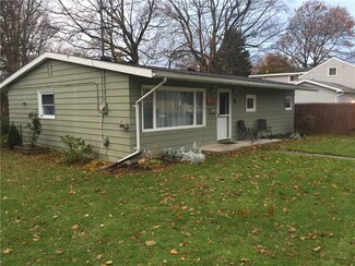 2 North Ave, Le Roy, NY 14482