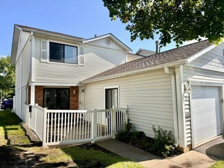 21 N Waterford Dr Unit 136F, Schaumburg, IL 60194