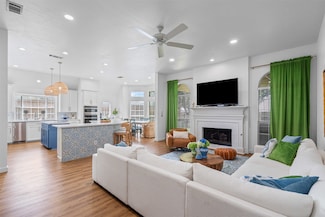 2236 Templeton Dr, Arlington, TX 76006