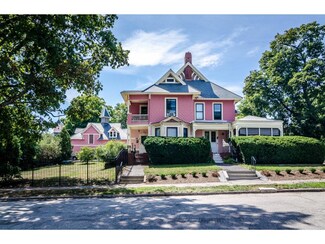 70 Russell St, Manchester, NH 03104