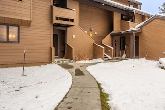 2 Arrowhead Dr Unit 3, Mammoth Lakes, CA 93546