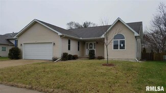 1917 13th St, Silvis, IL 61282