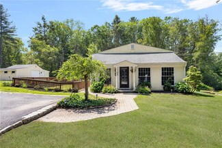 88 Lake View Dr, Chepachet, RI 02814