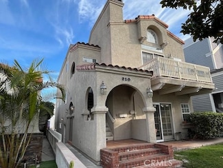 210 210 1/2 NW Glendora, Long Beach, CA 90803