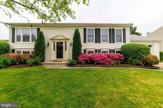 10209 Mckean Ct, Great Falls, VA 22066