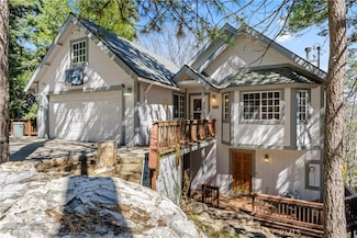 221 Grizzly Rd, Lake Arrowhead, CA 92352