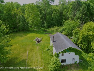 9245 W Lansing Rd, Haslett, MI 48840