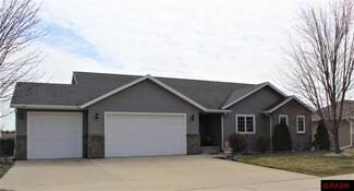 1433 9th St N, New Ulm, MN 56073