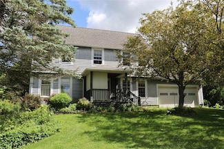 466 Dewey St, Churchville, NY 14428