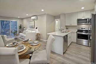 1801 Diamond St Unit 3-108, San Diego, CA 92109