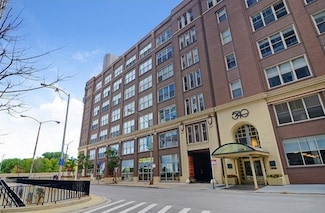 540 N Lake Shore Dr Unit 305, Chicago, IL 60611