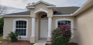 442 SE Essex Dr, Port Saint Lucie, FL 34984