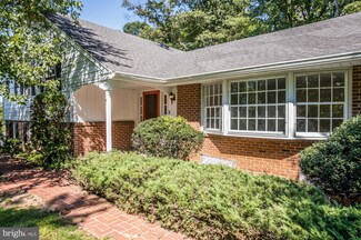 201 5 Points Rd, Coatesville, PA 19320
