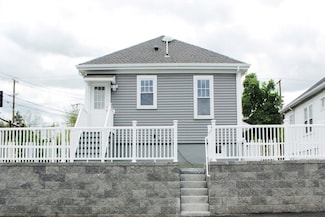 338 Sea St, Quincy, MA 02169