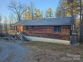 177 Little Ridge Dr, Penrose, NC 28766