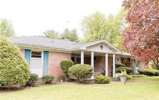 107 W Cicero Heights Dr, Tipton, IN 46072
