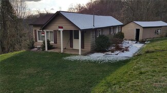 224 Short St, Coal Center, PA 15423