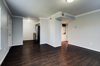 1600 W T C Jester Blvd Unit 3, Houston, TX 77008