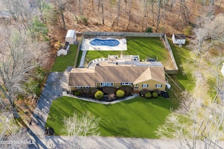 25 Henry St, East Brunswick, NJ 08816