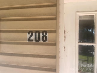 208 W Virginia Ave, Bessemer City, NC 28016