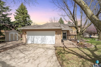 1304 N Tahoe Trail, Sioux Falls, SD 57110