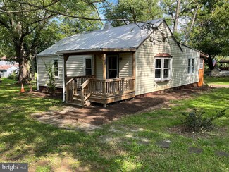 201 Oak Tree Rd, Kearneysville, WV 25430