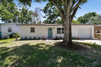 5624 62nd St N, Saint Petersburg, FL 33709