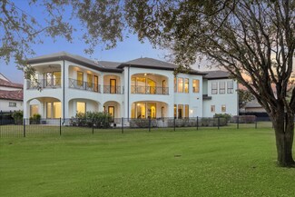 11907 Louvre Ct, Houston, TX 77082