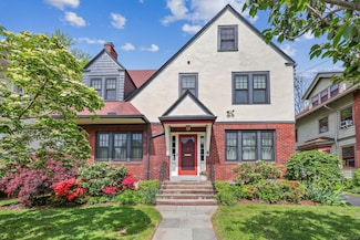 253 Oxford St, Hartford, CT 06105